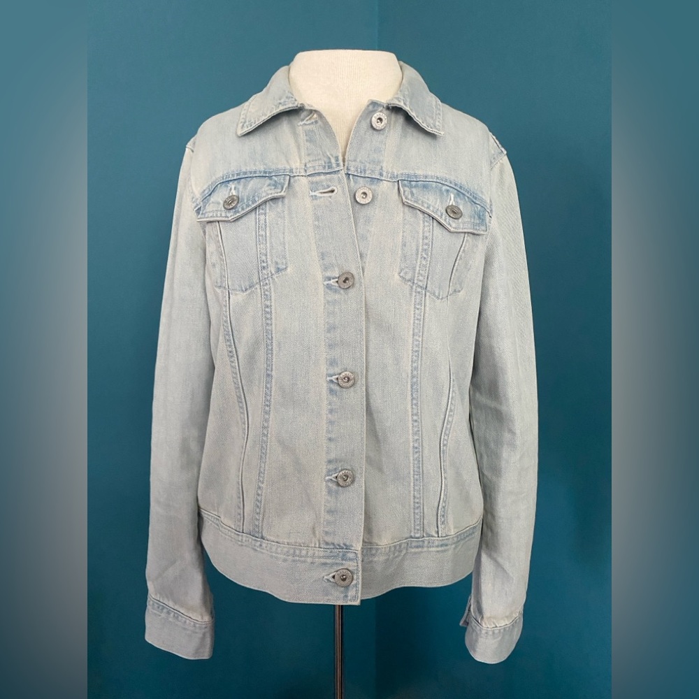 Banana Republic Classic Light Blue Denim Jacket